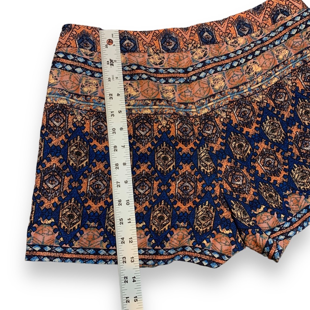 Forever 21 Women's Shorts Size:M Blue Pink Tribal Print - Picture 6 of 14